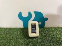 Кнопка управления шторой Toyota Grand Hiace VCH16W 2002 5VZFE