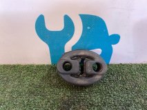 Крепление глушителя Toyota Camry SV30 1990 4SFE Крепление глушителя Toyota Camry SV30 1990 4SFE