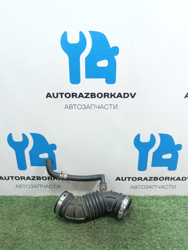 Патрубок воздушного фильтра Nissan Tiida Latio SNC11 HR15 2005 (б/у)