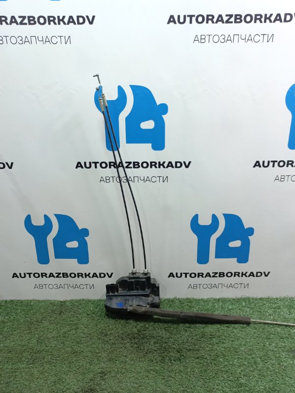 Замок двери Nissan Tiida Latio SNC11 HR15 2005 задн. лев. (б/у)