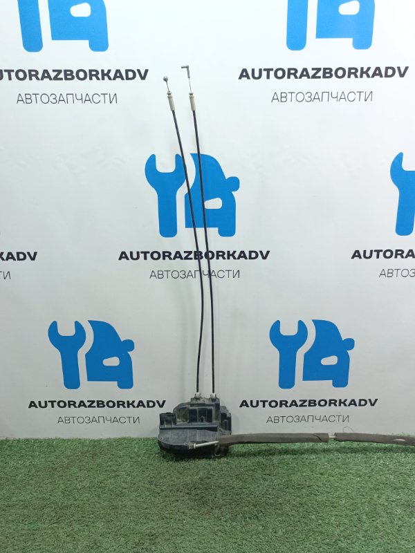 Замок двери Nissan Tiida Latio SNC11 HR15 2005 перед. лев. (б/у)