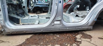 Порог с центральной стойкой левый Geely Coolray SX11 2023