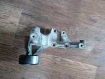 Кронштейн обводного ролика Hyundai Porter D4CB