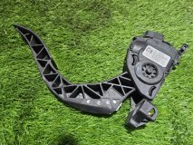 Педаль газа AUDI A4 B8 2012
