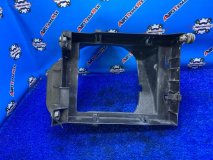 Рамка радиатора (пластик) левая BMW X6 E71 2012 N63B44
