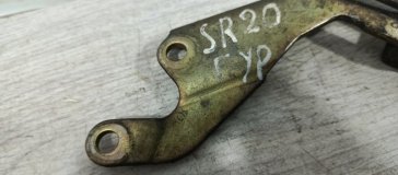 Кронштейн ГУР Nissan Serena C24 1997 SR20DE