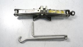 Домкрат поддомкратник TOYOTA SIENTA NCP81