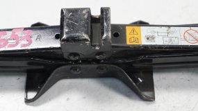 Домкрат поддомкратник TOYOTA PRIUS NHW20