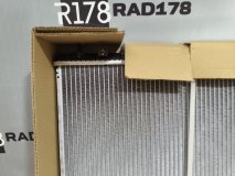 Радиатор охлаждения двигателя Toyota Camry XV20