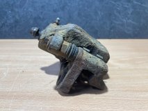 Суппорт левый задний HYUNDAI sonata 4 2008 2.0 G4GC