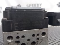 Блок ABS Toyota Mark II TA-JZX110 2001 1JZ-FSE