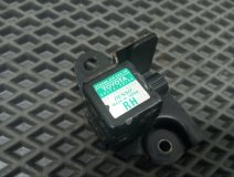 Датчик подушки безопасности правый передний Toyota Mark II TA-JZX110 2001 1JZ-FSE