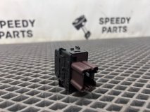 Кнопка обогрева сидений правая Infiniti FX35 S50 2005 VQ35DE