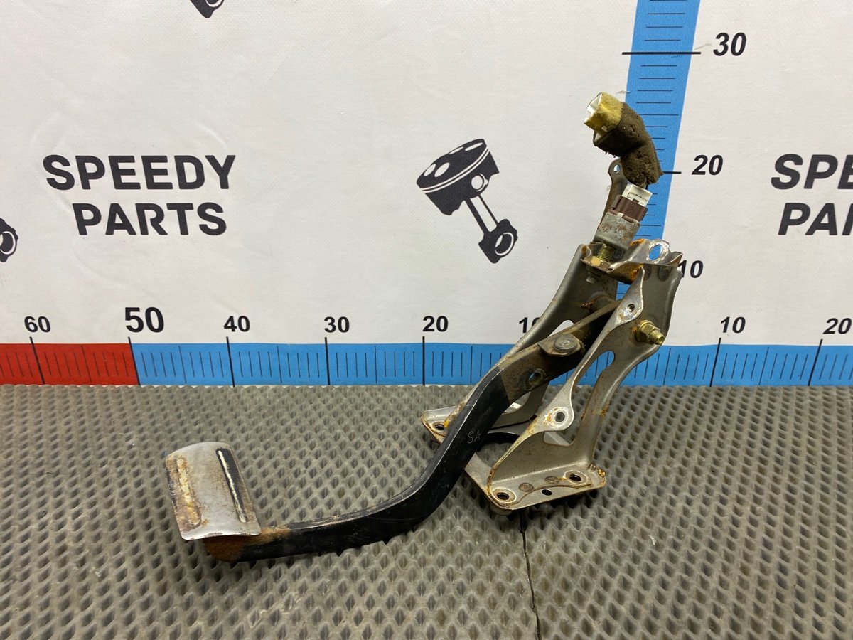 Педаль тормоза Toyota Crown JZS141 1JZ-GE 1993 (б/у)