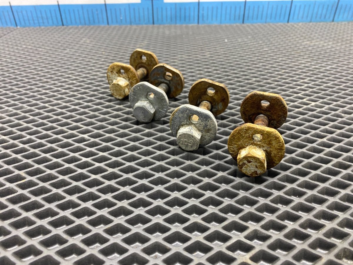 Болт развальный Toyota Cresta E-GX90 1G-FE 1993 задн. (б/у)