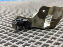 Крепление фары переднее Toyota Carina E-AT211 1997 7A-FE