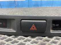 Кнопка аварийной сигнализации Toyota Mark II TA-JZX110 2002 1JZ-FSE