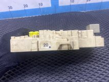 Блок предохранителей салонный правый Toyota Mark II TA-JZX110 2002 1JZ-FSE