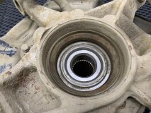 Ступица в сборе левая задняя Toyota Mark II TA-JZX110 2002 1JZ-FSE