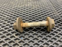 Болт развальный задний Toyota Mark II TA-JZX110 2002 1JZ-FSE