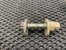 Болт развальный задний Toyota Mark II TA-JZX110 2002 1JZ-FSE