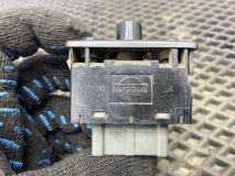 Блок управления зеркалами Nissan R'nessa E-PNN30 1997 KA24DE Блок управления зеркалами Nissan R'nessa E-PNN30 1997 KA24DE