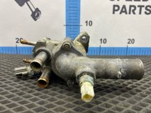 Корпус термостата Toyota Corolla E-AE100G 1998 5A-FE Корпус термостата Toyota Corolla E-AE100G 1998 5A-FE