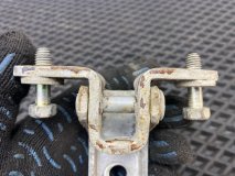 Петля двери левая передняя Mitsubishi Lancer Cedia CS2A 2001 4G15 Петля двери левая передняя Mitsubishi Lancer Cedia CS2A 2001 4G15