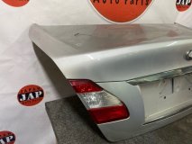 Крышка багажника Infiniti M Y51 Крышка багажника Infiniti M Y51