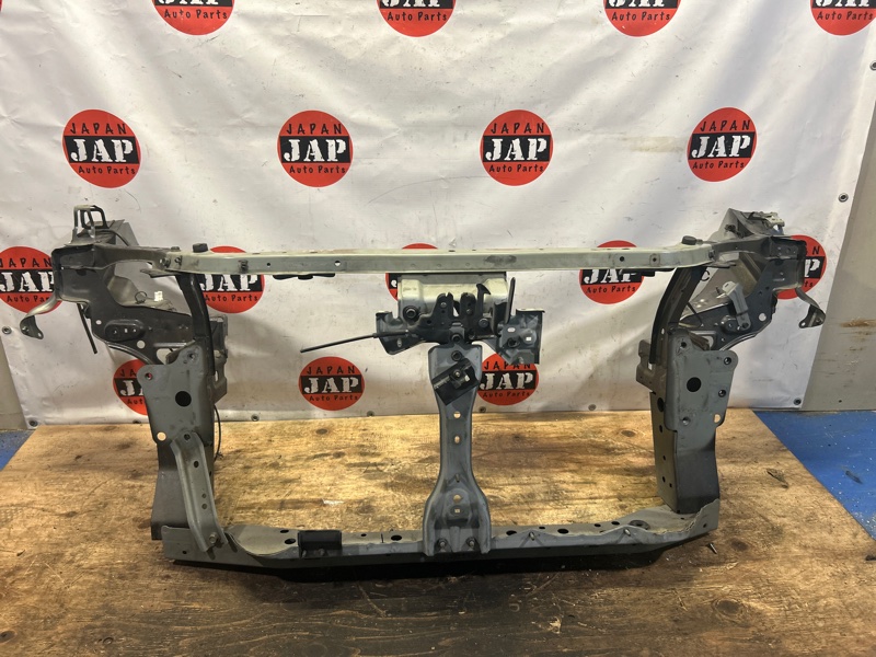 Панель радиаторов Nissan Sentra B17 (б/у)