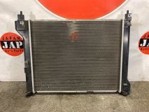 Радиатор охлаждения Nissan Sentra B17