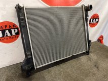 Радиатор охлаждения Nissan Sentra B17
