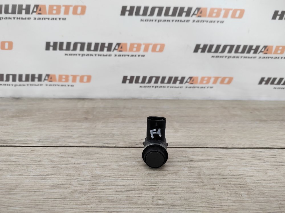 Датчик парктроника Audi Q3 2.0 CPSA 2013 перед. (б/у)