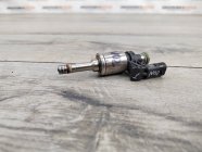 Форсунка бензин Skoda Octavia A7 5E5 2014 1.4 TSI CHPA