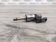 Форсунка бензин Skoda Octavia A7 5E5 2014 1.4 TSI CHPA