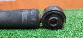 Амортизатор задний TOYOTA PASSO KGC15 2005-2010 1KR-FE