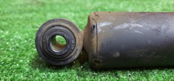 Амортизатор задний TOYOTA PASSO KGC15 2005-2010 1KR-FE