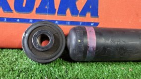 Амортизатор задний TOYOTA PASSO KGC30 2010-2016 1KR-FE