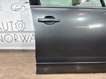 Дверь передняя правая Peugeot 5008 2010