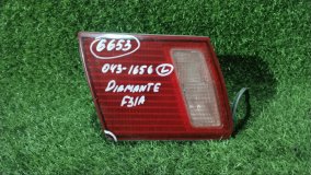 Вставка между стопов левая Mitsubishi Diamante F31A