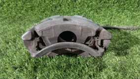 Суппорт тормозной левый передний Mitsubishi RVR N28W