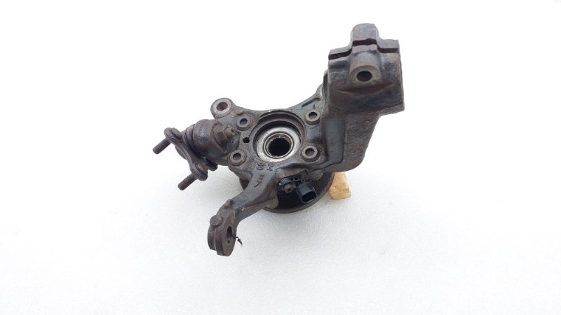 Кулак поворотный Volkswagen Tiguan 5N1 CAWA 2010 перед. прав. (б/у)