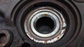 Кулак поворотный левый передний Volkswagen Caddy 2004 BCA