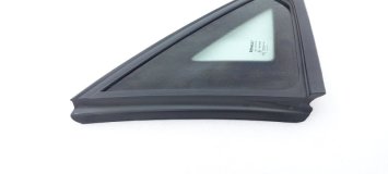 Стекло кузовное глухое левое Renault Arkana JC 2019 H4M