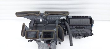 Корпус отопителя Skoda Octavia A7 2017 CZDA