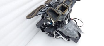 Корпус отопителя Skoda Octavia A7 2017 CZDA