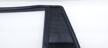 Стекло двери (форточка) левое заднее Cadillac Escalade K2 2016 L86