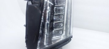 Фара левая передняя Cadillac Escalade K2 2016 L86