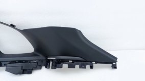 Обшивка багажника правая Zeekr 001 1 2023