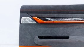 Обшивка двери правая задняя Zeekr 001 1 2023